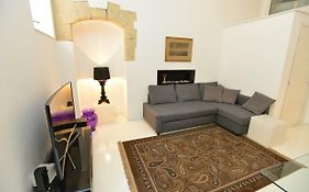 Izzhome Light